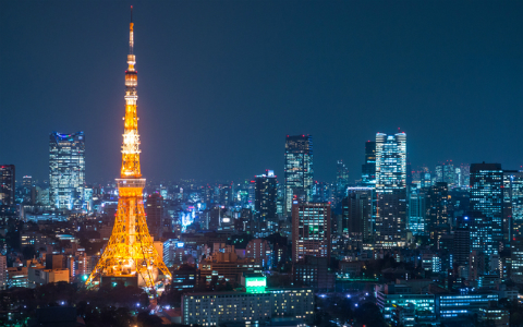 東京タワーの色は赤？ オレンジ？ それとも…