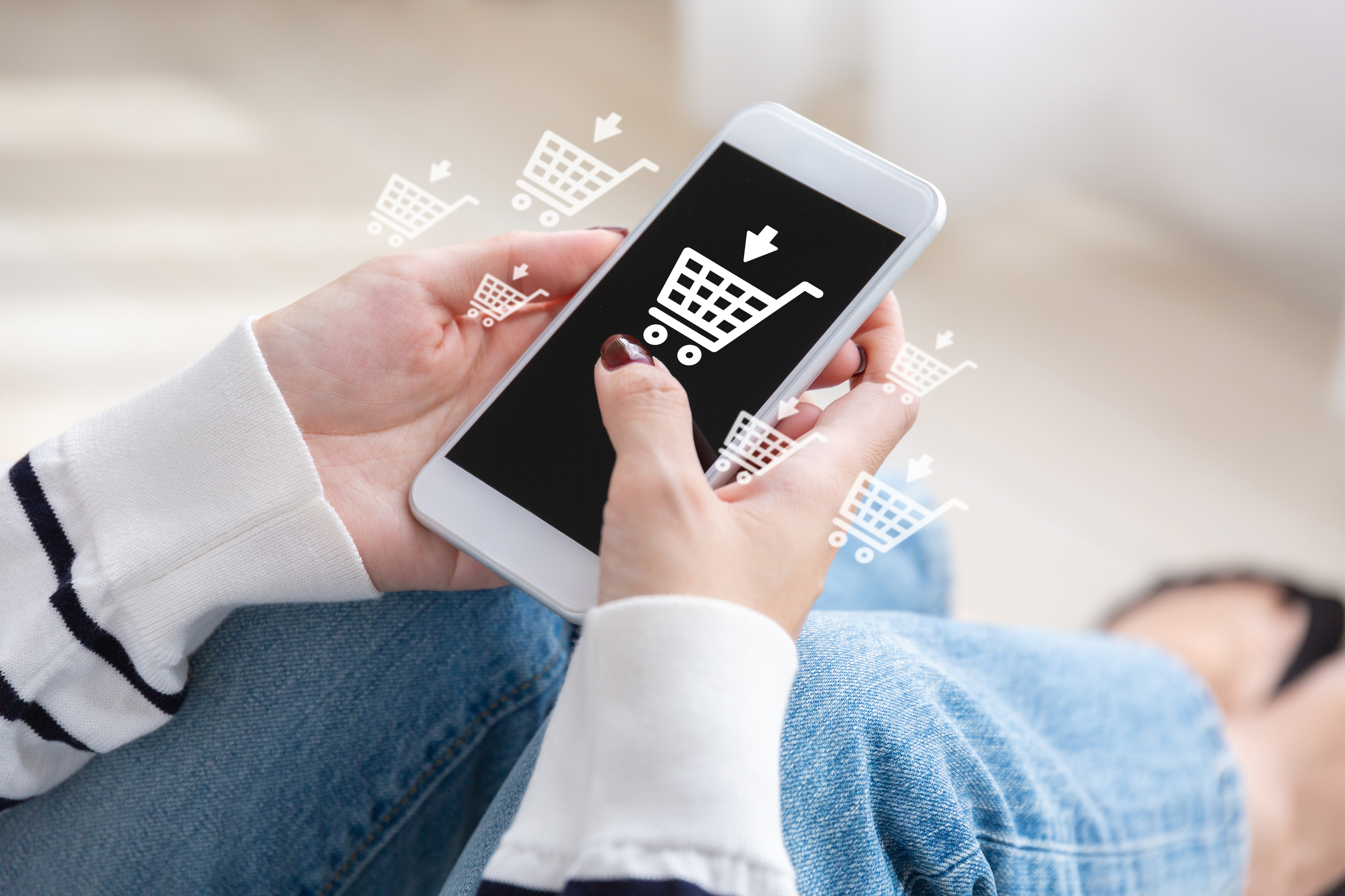 【調査結果】J-WAVEリスナーは一般層より購買意欲が旺盛！前年より消費支出が増加傾向に