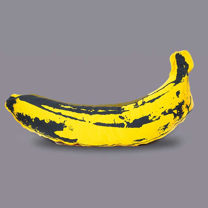 写真：『アンディ・ウォーホル・キョウト』公式グッズ「MEDICOMTOY Banana Plush 36 Last Supper」