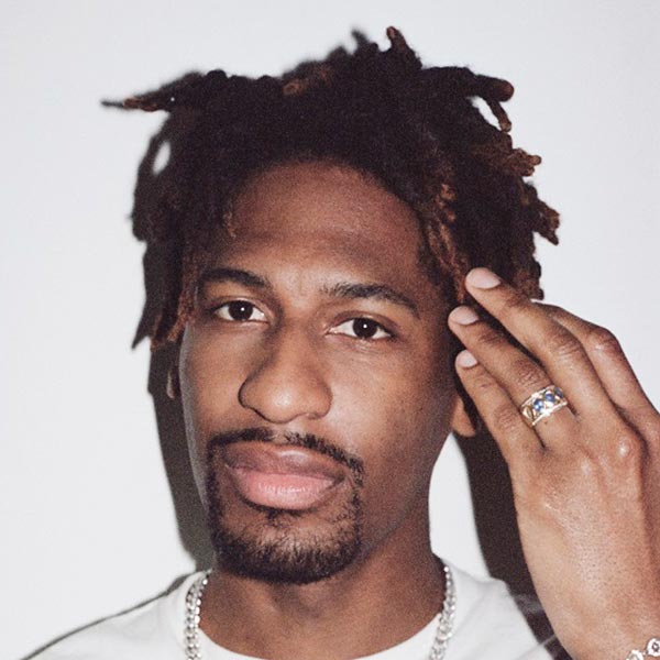 写真：ジョン・バティステ