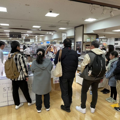 写真：フリクション販売ガチンコ対決