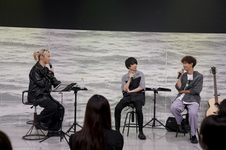 ARCHIVE | J-WAVE DIVE TO THE NEW WORLD : J-WAVE 81.3 FM