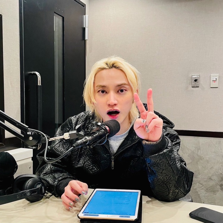 ARCHIVE | J-WAVE DIVE TO THE NEW WORLD : J-WAVE 81.3 FM