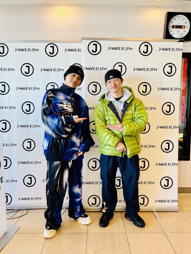 ARCHIVE | J-WAVE DIVE TO THE NEW WORLD : J-WAVE 81.3 FM