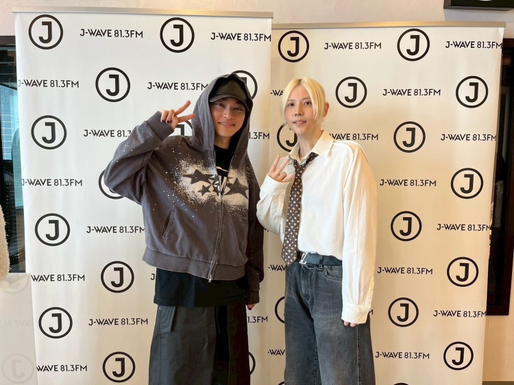 ARCHIVE | J-WAVE DIVE TO THE NEW WORLD : J-WAVE 81.3 FM