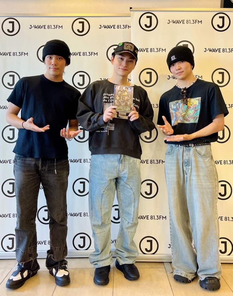 ARCHIVE | J-WAVE DIVE TO THE NEW WORLD : J-WAVE 81.3 FM