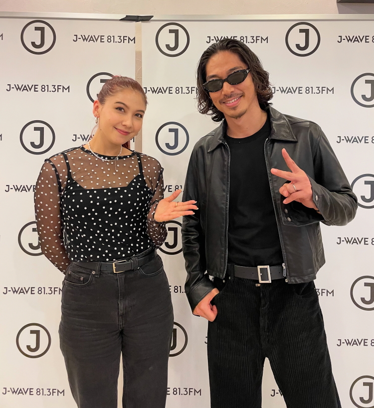 START LINE : AWESOME COLORS | 毎週金曜 16:30-20:00 | J-WAVE