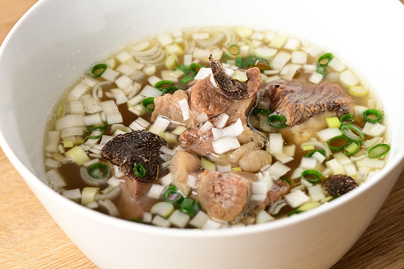 トリュフ香るトロトロ牛タン葱おでん